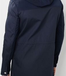 市场上装-中长外套-时尚男装中长外套