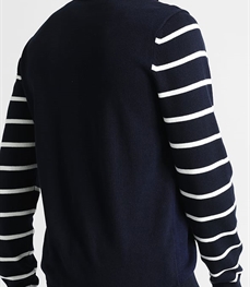 市场上装-毛衫-时尚商务毛衫