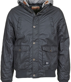 市场上装-夹克-时尚男装夹克