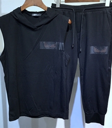 市场上装-套装-休闲男装套装