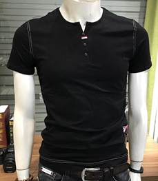 市场上装-T恤-时尚男装t恤