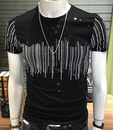 市场上装-T恤-时尚男装t恤