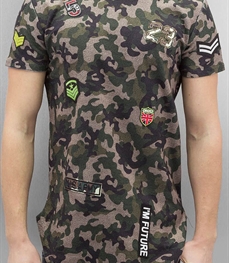 市场上装-T恤-时尚男装t恤