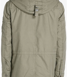 市场上装-中长外套-时尚男装中长外套