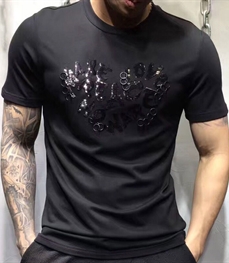 市场上装-T恤-时尚男装t恤