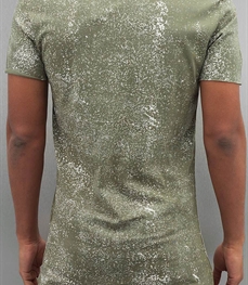 市场上装-T恤-时尚男装t恤