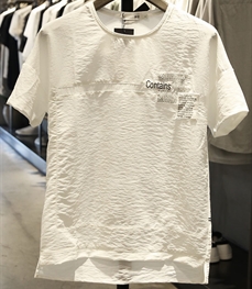 市场上装-T恤-时尚男装t恤