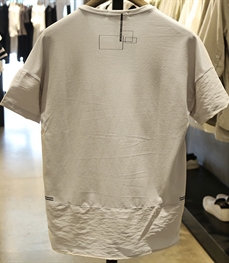 市场上装-T恤-时尚男装t恤