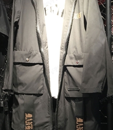 市场上装-中长外套-（实拍）休闲男装中长外套