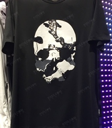 市场上装-T恤-（实拍）时尚商务t恤