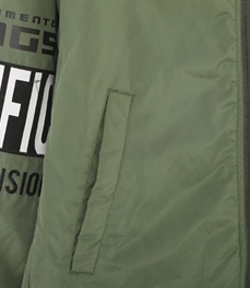 市场上装-中长外套-休闲男装中长外套