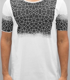 市场上装-T恤-时尚男装t恤