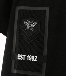 市场上装-T恤-休闲男装t恤