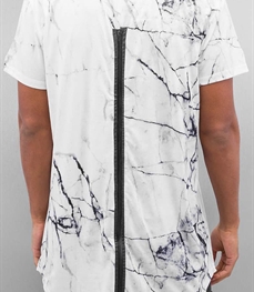 市场上装-T恤-时尚男装t恤