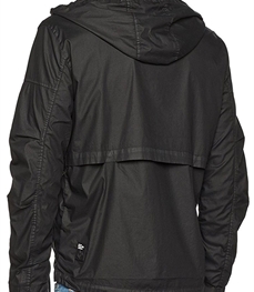 市场上装-夹克-时尚男装夹克