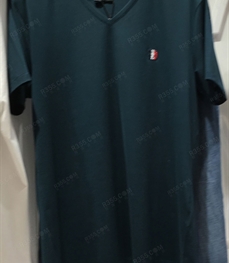 市场上装-T恤-（实拍）时尚商务t恤