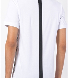 市场上装-T恤-休闲男装t恤