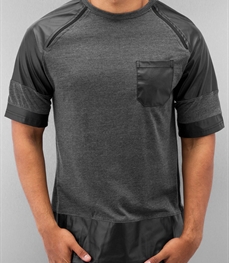 市场上装-T恤-时尚男装t恤