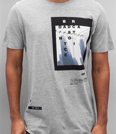 市场上装-T恤-时尚男装t恤