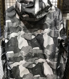 市场上装-中长外套-时尚男装中长外套