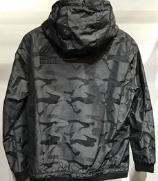 市场上装-夹克-时尚男装夹克