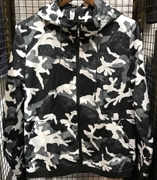 市场上装-夹克-时尚男装夹克