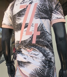 市场上装-T恤-（实拍）休闲男装t恤