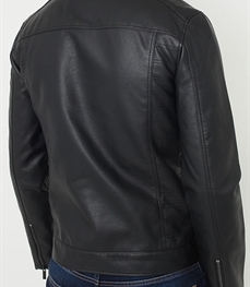 市场上装-皮衣-时尚男装皮衣