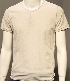 市场上装-T恤-时尚男装t恤