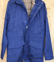 市场上装-大衣-（实拍）时尚商务大衣