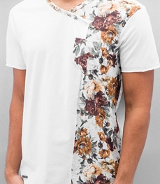 市场上装-T恤-时尚男装t恤