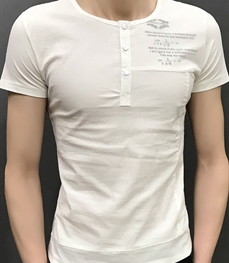 市场上装-T恤-时尚男装t恤