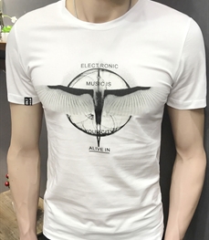 市场上装-T恤-时尚男装t恤