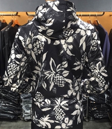 市场上装-夹克-时尚男装夹克