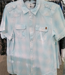 市场上装-衬衫-（实拍）时尚商务衬衫