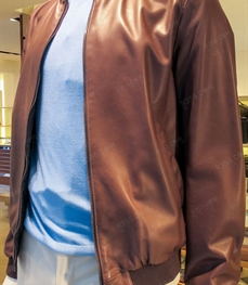 市场上装-皮衣-（实拍）时尚商务皮衣