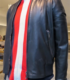 市场上装-皮衣-（实拍）时尚商务皮衣