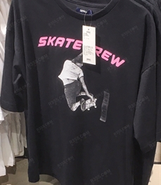 市场上装-T恤-（实拍）休闲男装t恤