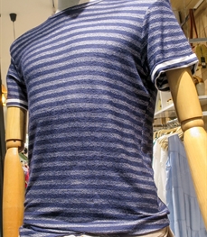 市场上装-T恤-（实拍）休闲男装t恤