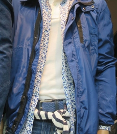 市场上装-大衣-（实拍）时尚商务大衣