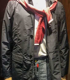 市场上装-大衣-（实拍）时尚商务大衣