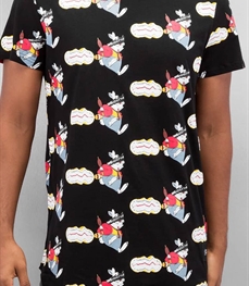 市场上装-T恤-时尚男装t恤