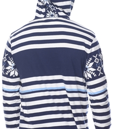 市场上装-T恤-时尚男装t恤