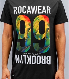 市场上装-T恤-时尚男装t恤