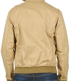 市场上装-夹克-时尚男装夹克