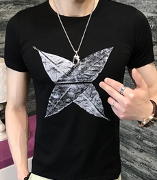 市场上装-T恤-时尚男装t恤