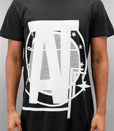 市场上装-T恤-时尚男装t恤