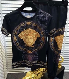 市场上装-套装-休闲男装套装