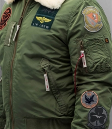 市场上装-夹克-时尚男装夹克