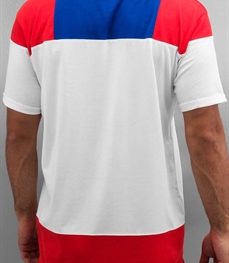 市场上装-T恤-时尚男装t恤